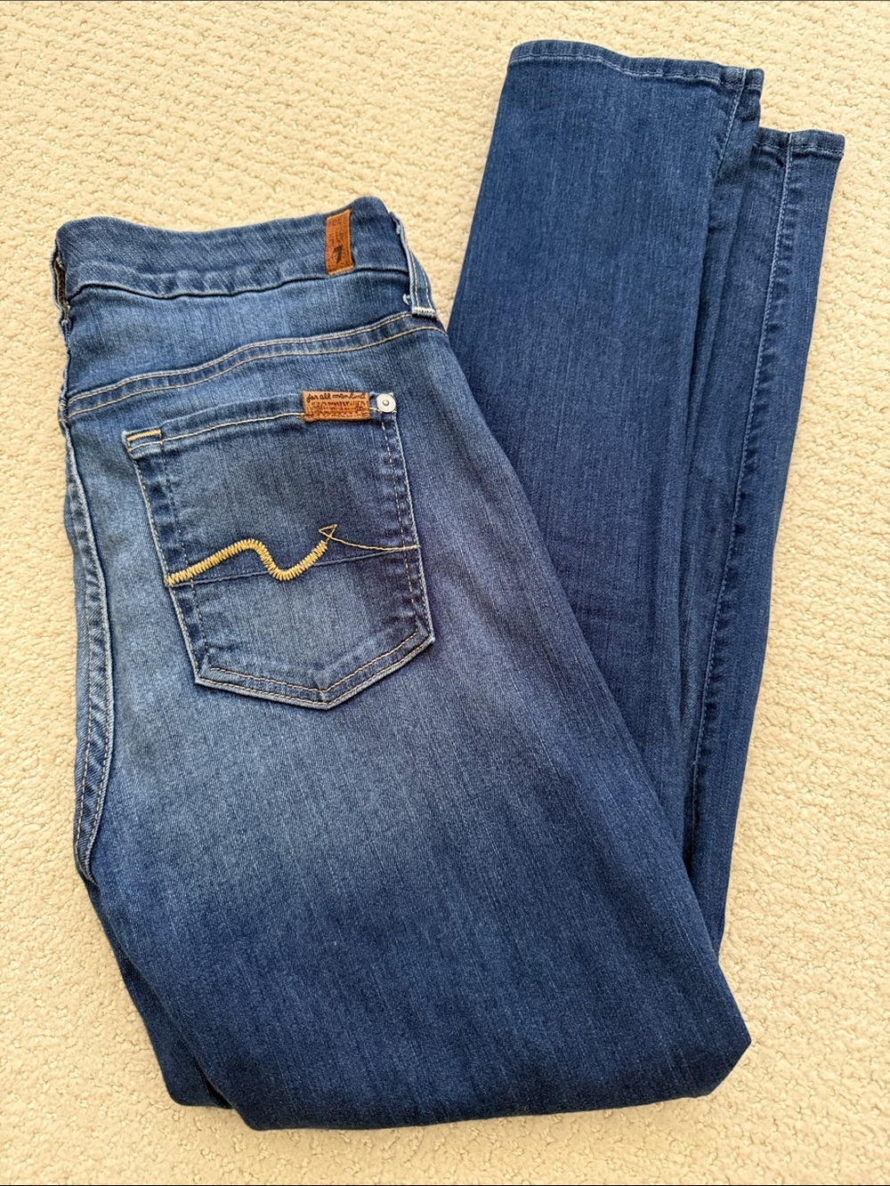Women's 7 for all Mankind Blue Denim Jeans - Classic Mid Wash, Kimmie crop